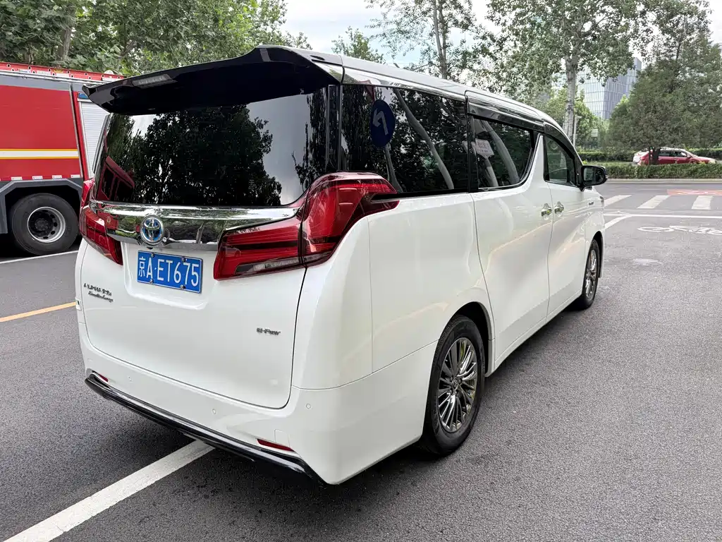 Toyota Alphard 2020 — фото 7