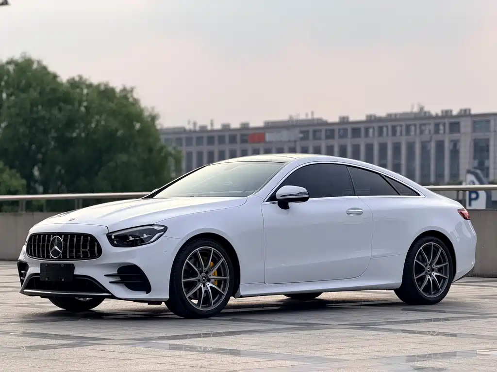Mercedes-Benz E-Class 2023 — фото 1