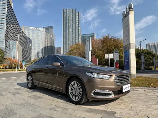 Ford Taurus 2015