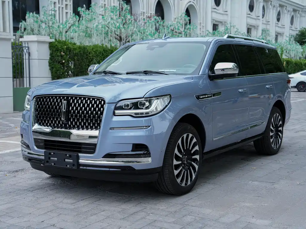 Lincoln Navigator 2022 — фото 1