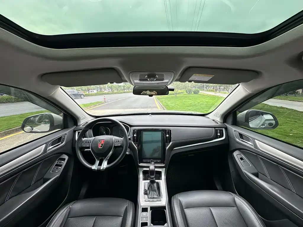 Roewe RX5 New Energy 2018 — фото 5