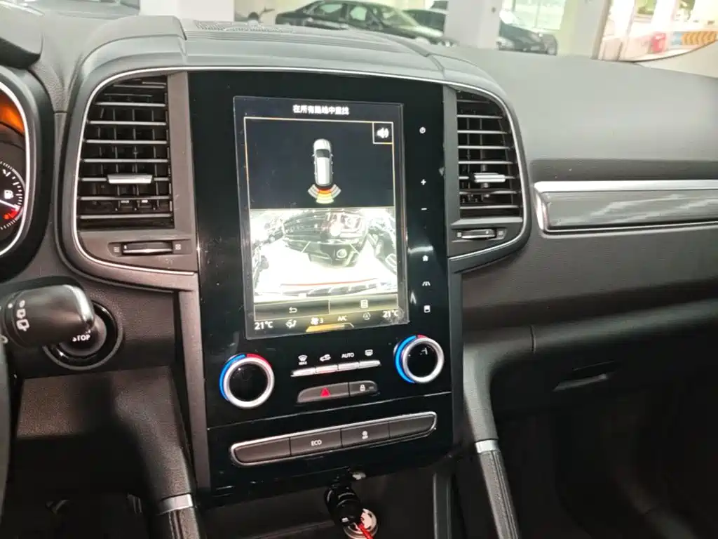 Renault Koleos 2017 — фото 13