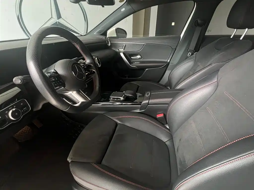 Mercedes-Benz A-Class 2023 — фото 8