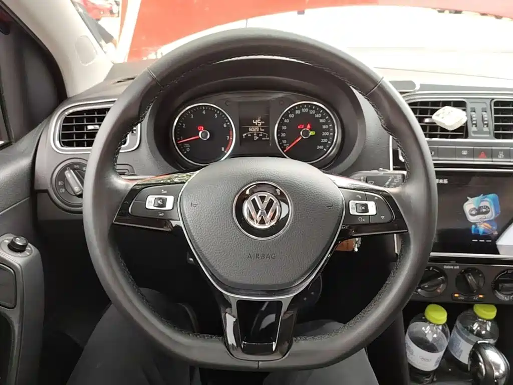 Volkswagen Polo 2018 — фото 11