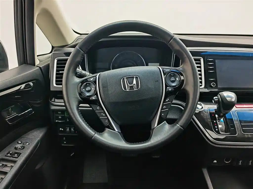 Honda Elysion 2021 — фото 11