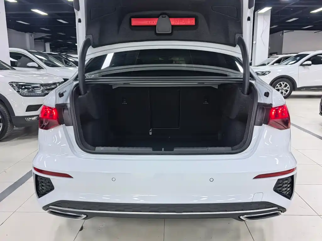 Audi A3 2022 — фото 19