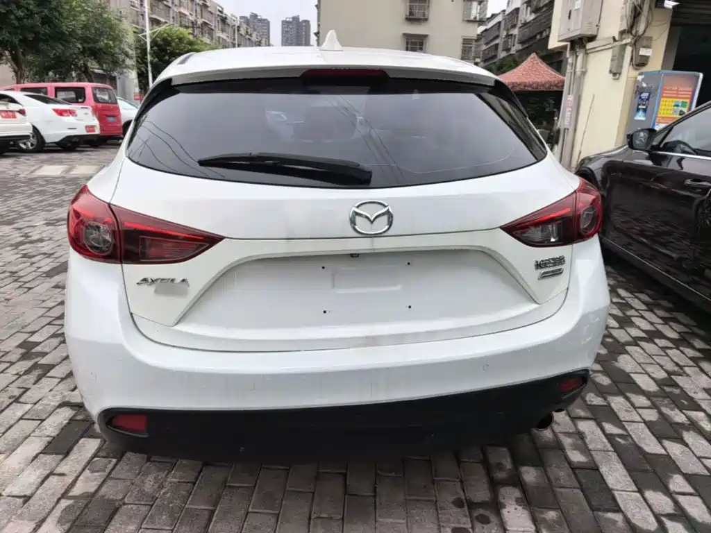 Mazda 3 Angkesela 2015