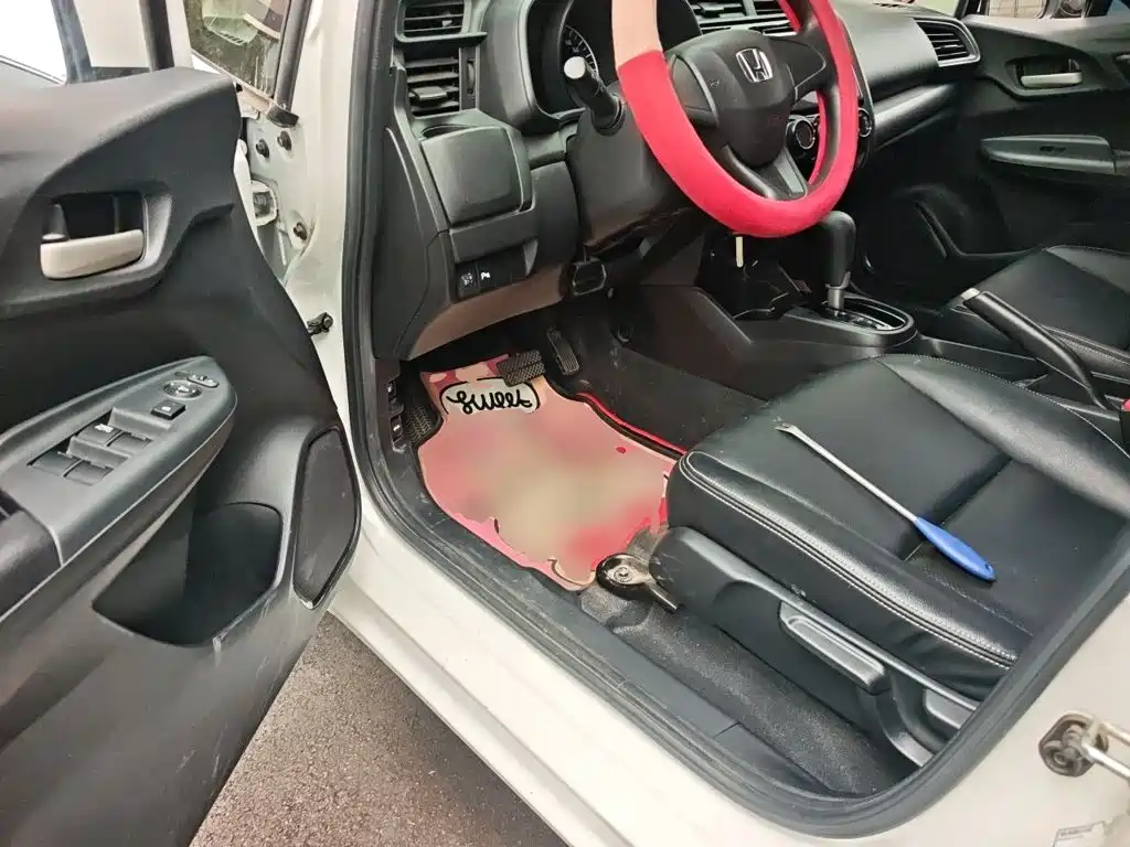 Honda Fit 2017 — фото 13