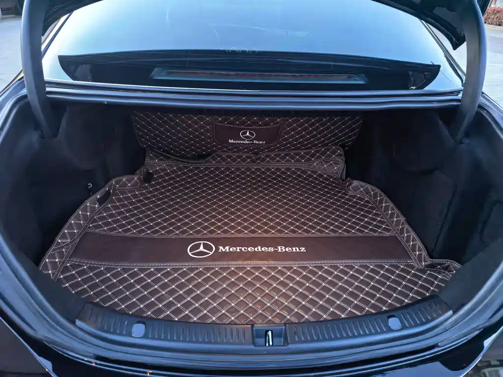 Mercedes-Benz E-Class 2021 — фото 17