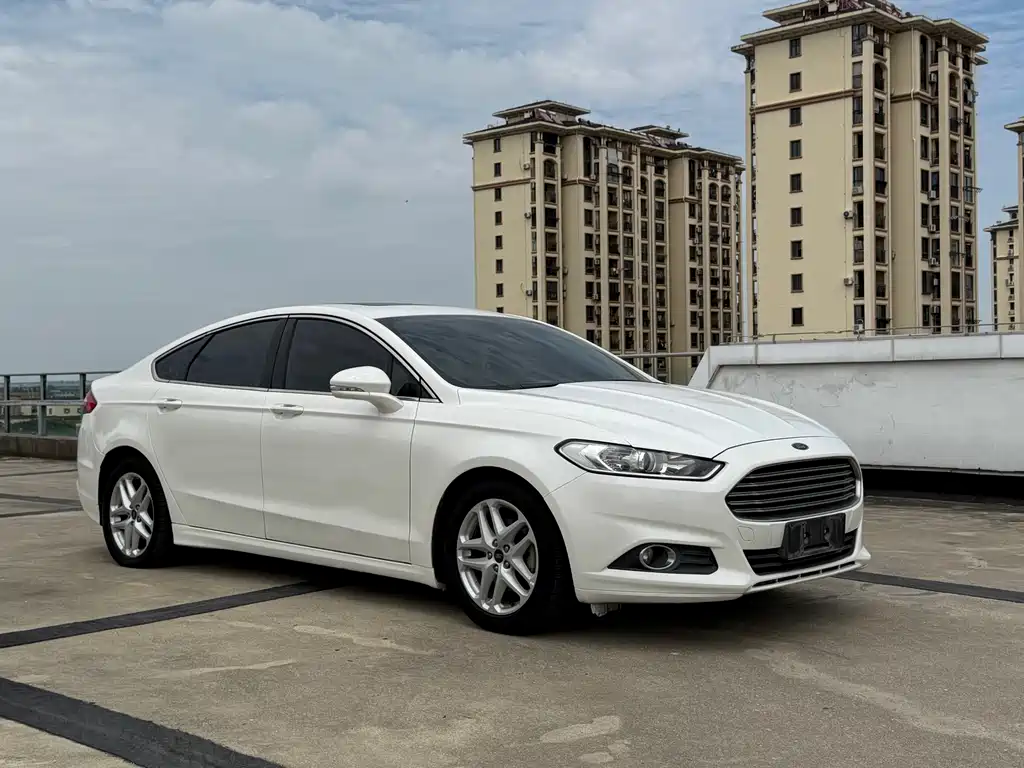 Ford Mondeo 2016 — фото 3