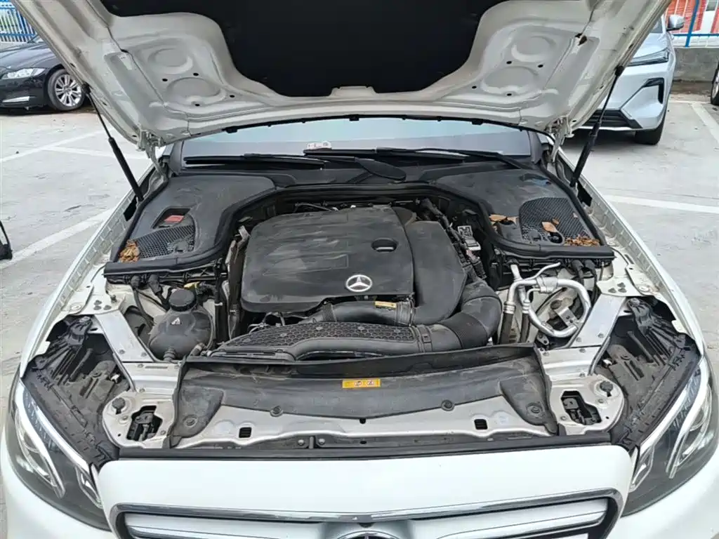 Mercedes-Benz E-Class 2020 — фото 20