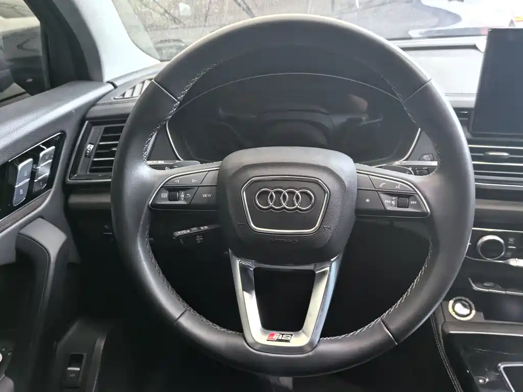 Audi Q5L 2024 — фото 19