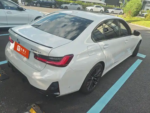 BMW 3 Series 2023