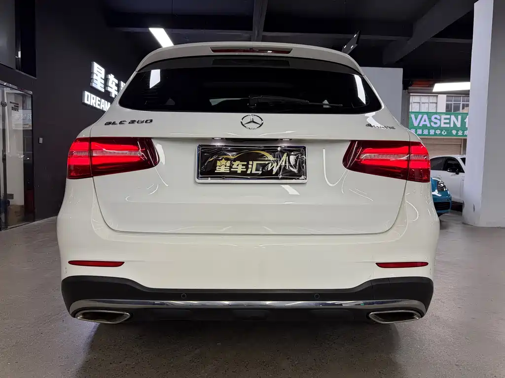 Mercedes-Benz GLC 2017 — фото 12
