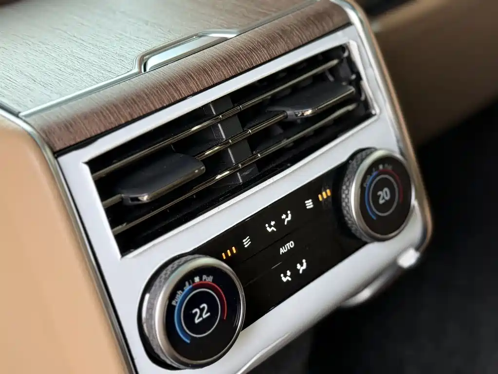 Land Rover Range Rover 2024 — фото 13