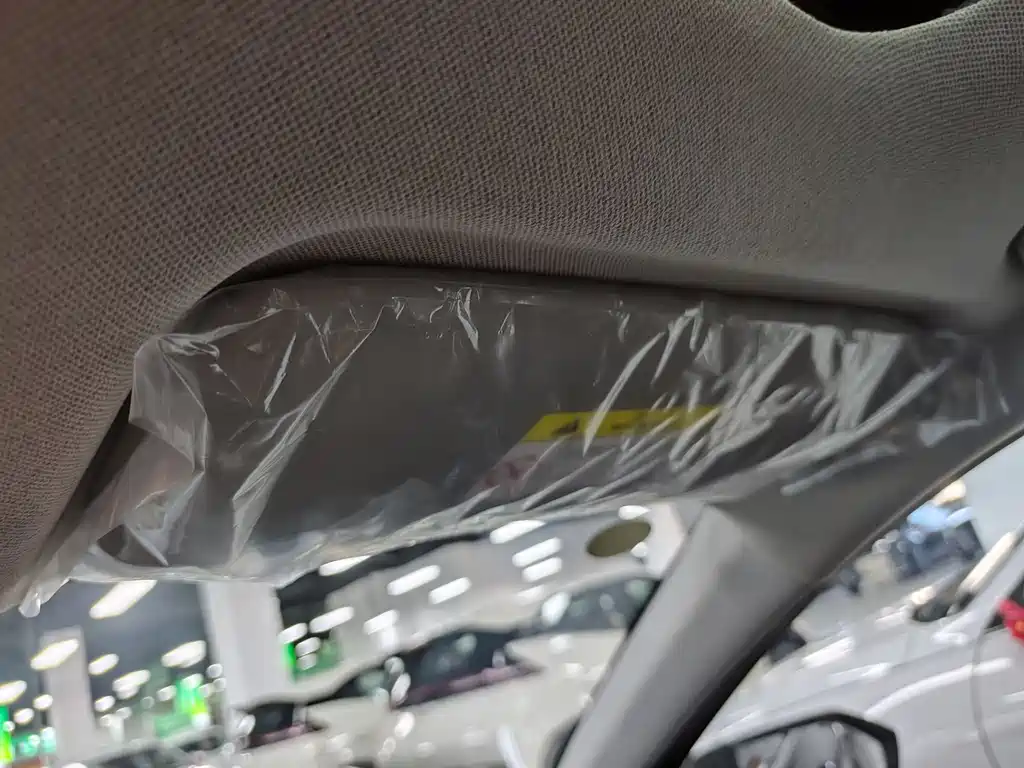 Hyundai Elantra — фото 14