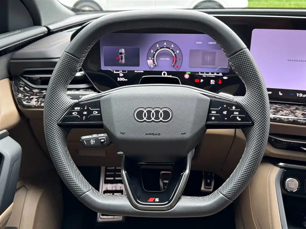 Audi Q5L 2025 — фото 17