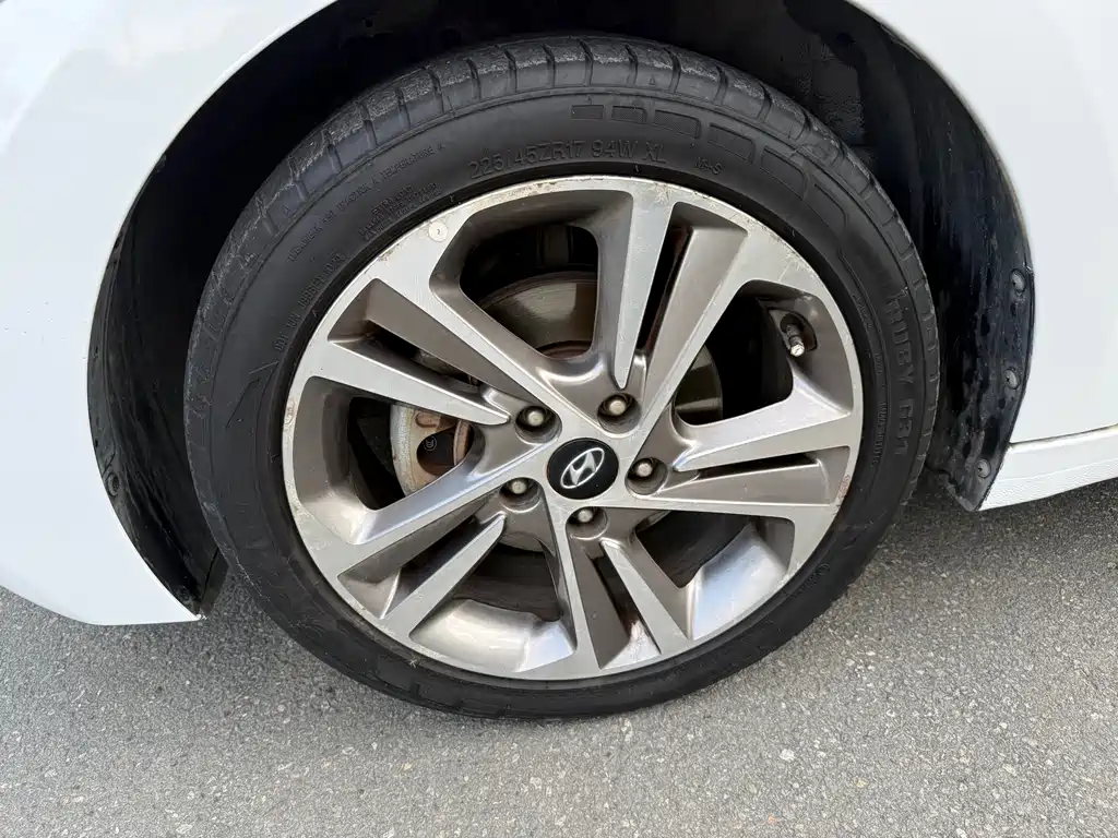 Hyundai Elantra 2018