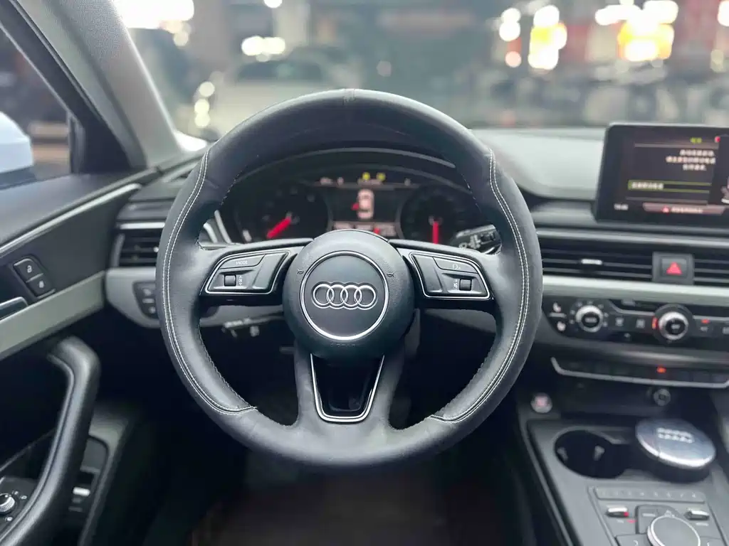 Audi A4L 2019 — фото 6