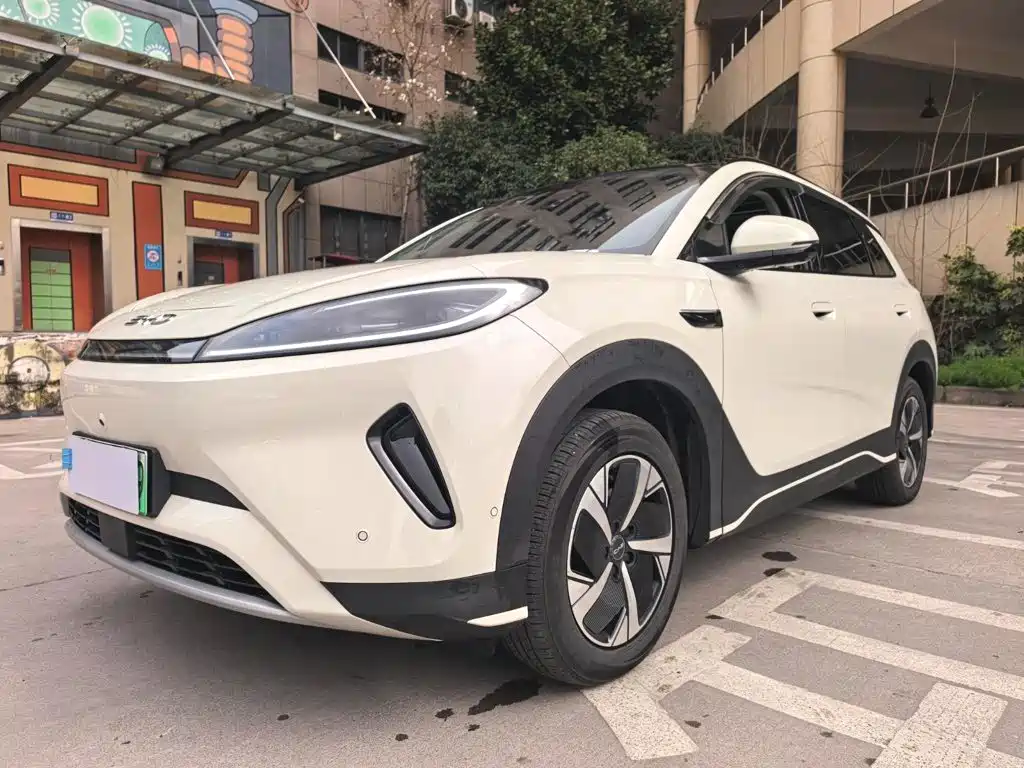 BYD Sealion 05 EV 2025 — фото 4