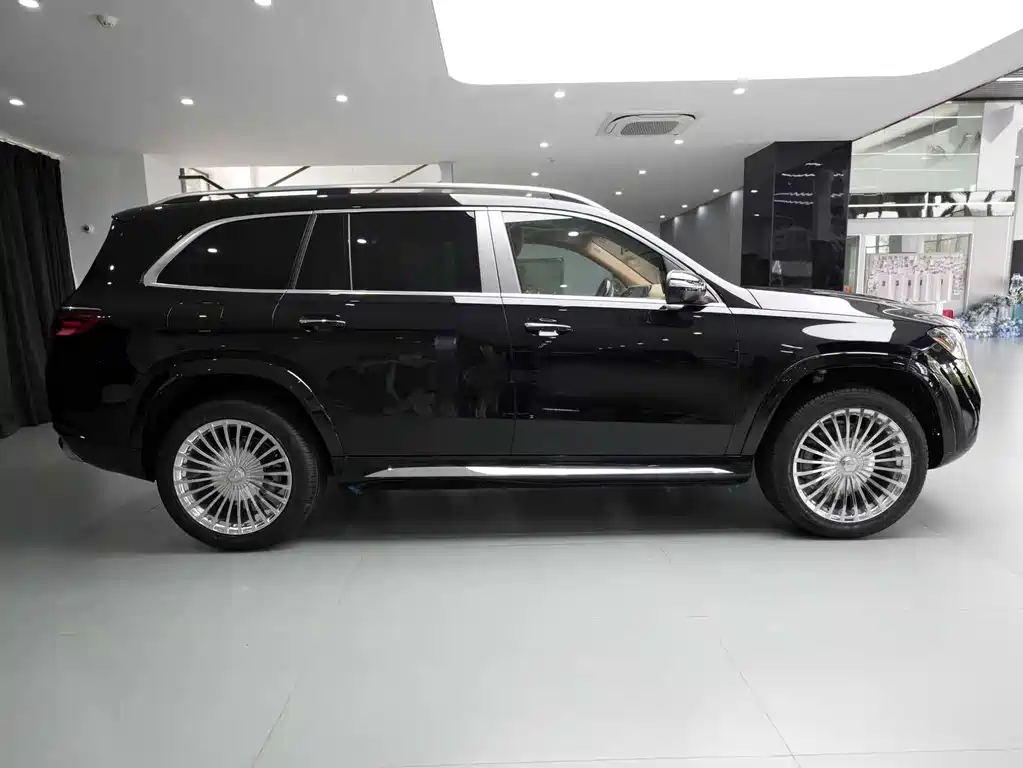 Mercedes-Benz GLS — фото 16