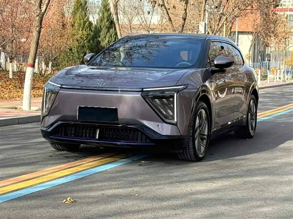 HiPhi Y 2024