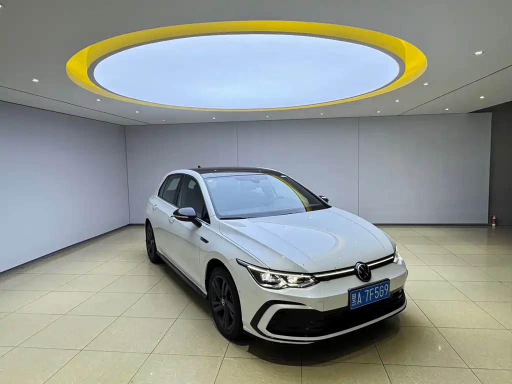 Volkswagen Golf 2022