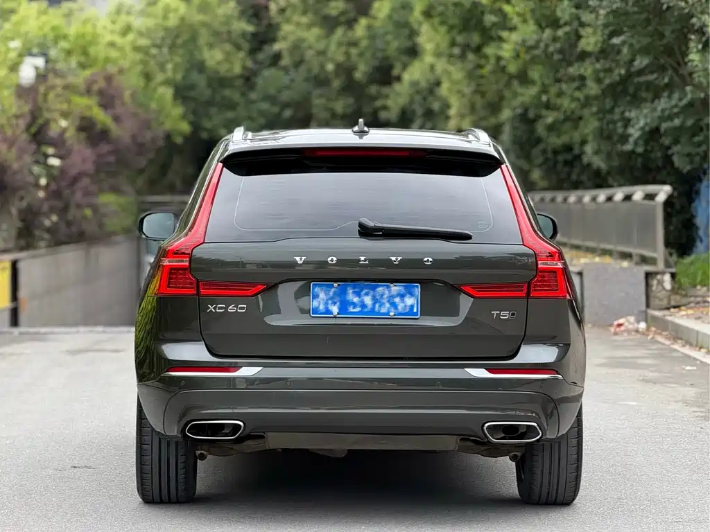 Volvo XC60 2020 — фото 8