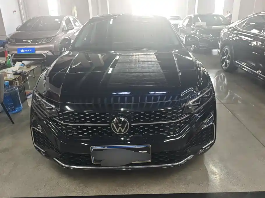 Volkswagen Passat 2023