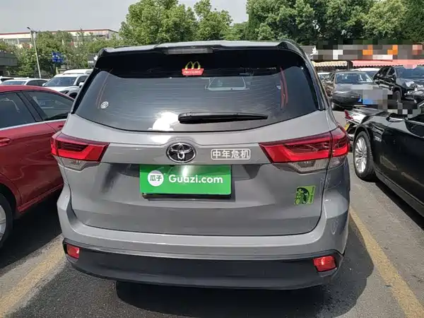Toyota Highlander 2021