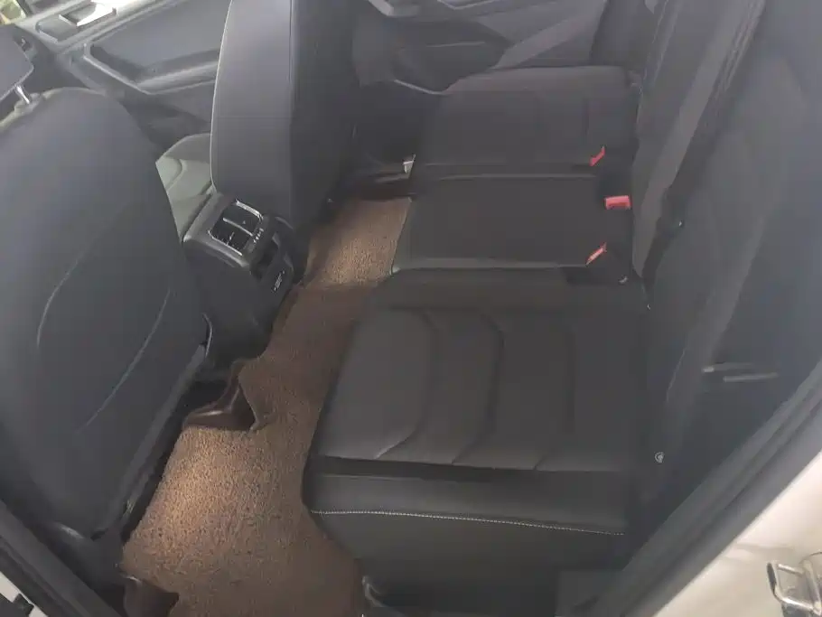 Volkswagen Tiguan L 2018 — фото 11