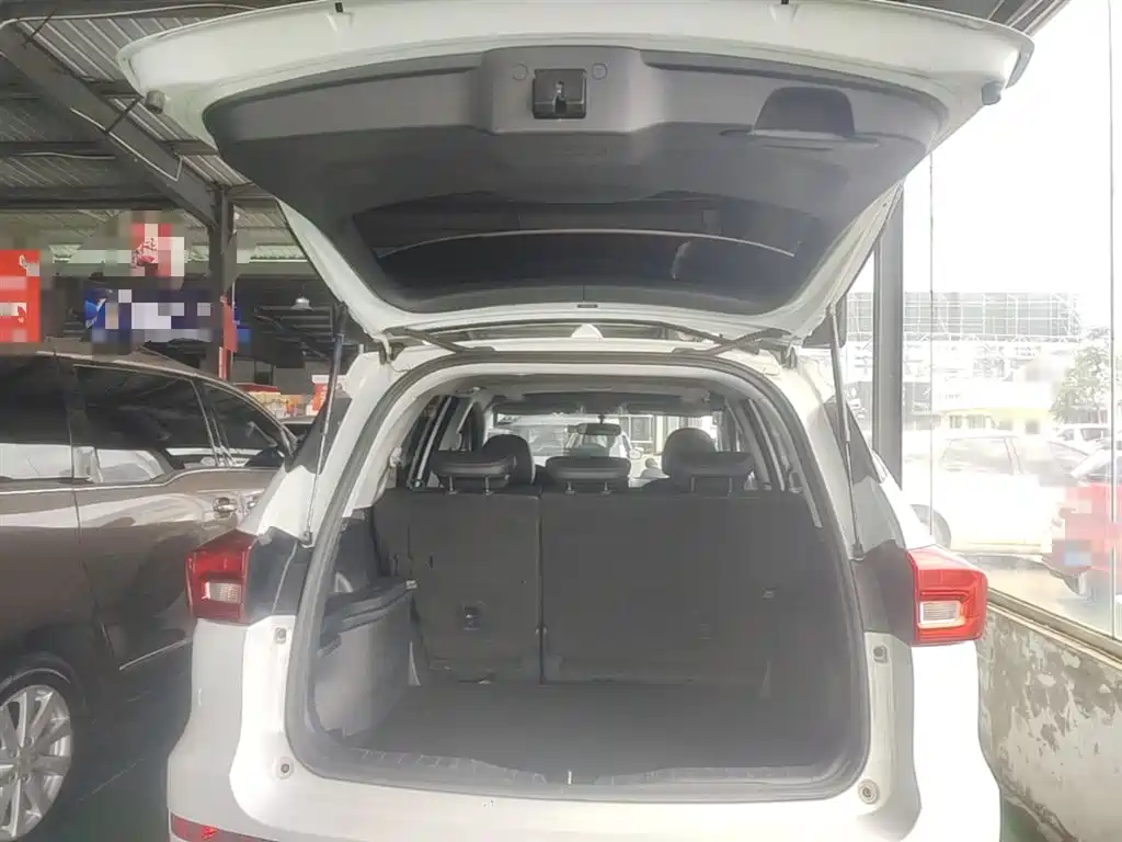 Haval M6 2019 — фото 19