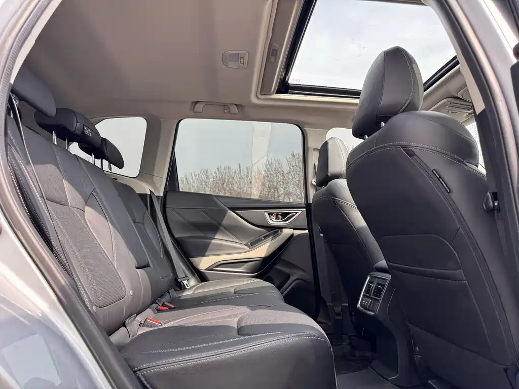 Subaru Forester 2022 — фото 24