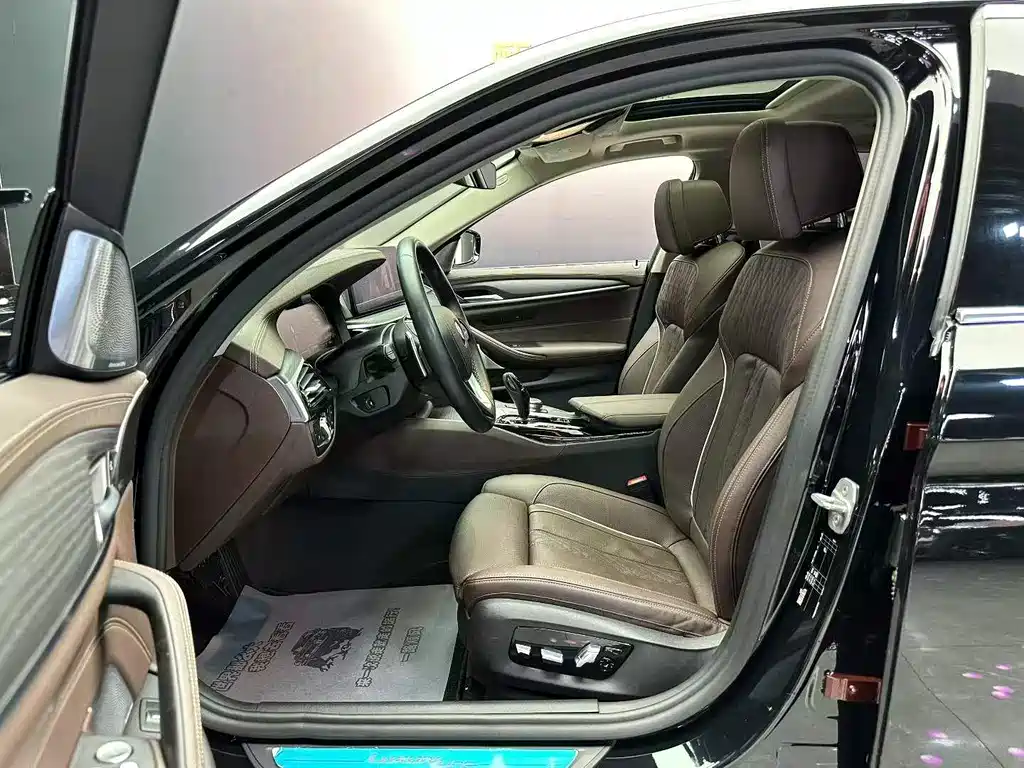 BMW 5 Series 2022