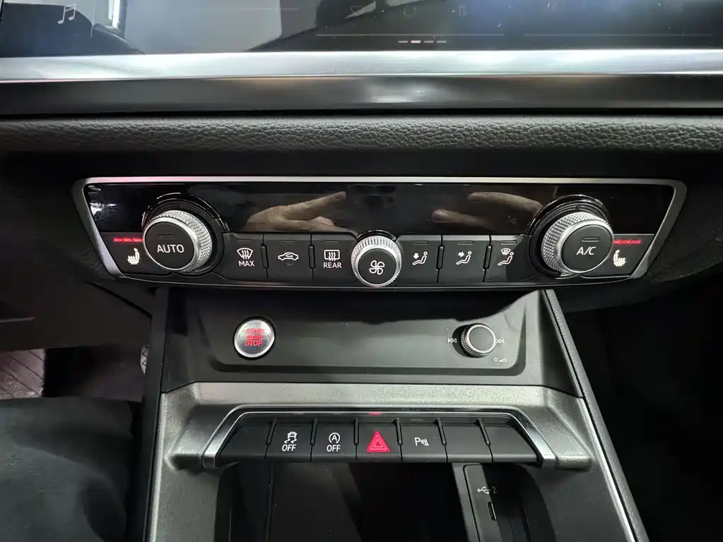 Audi Q3 2022 — фото 15