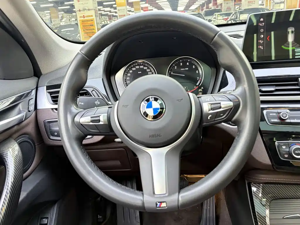 BMW X1 2020 — фото 8