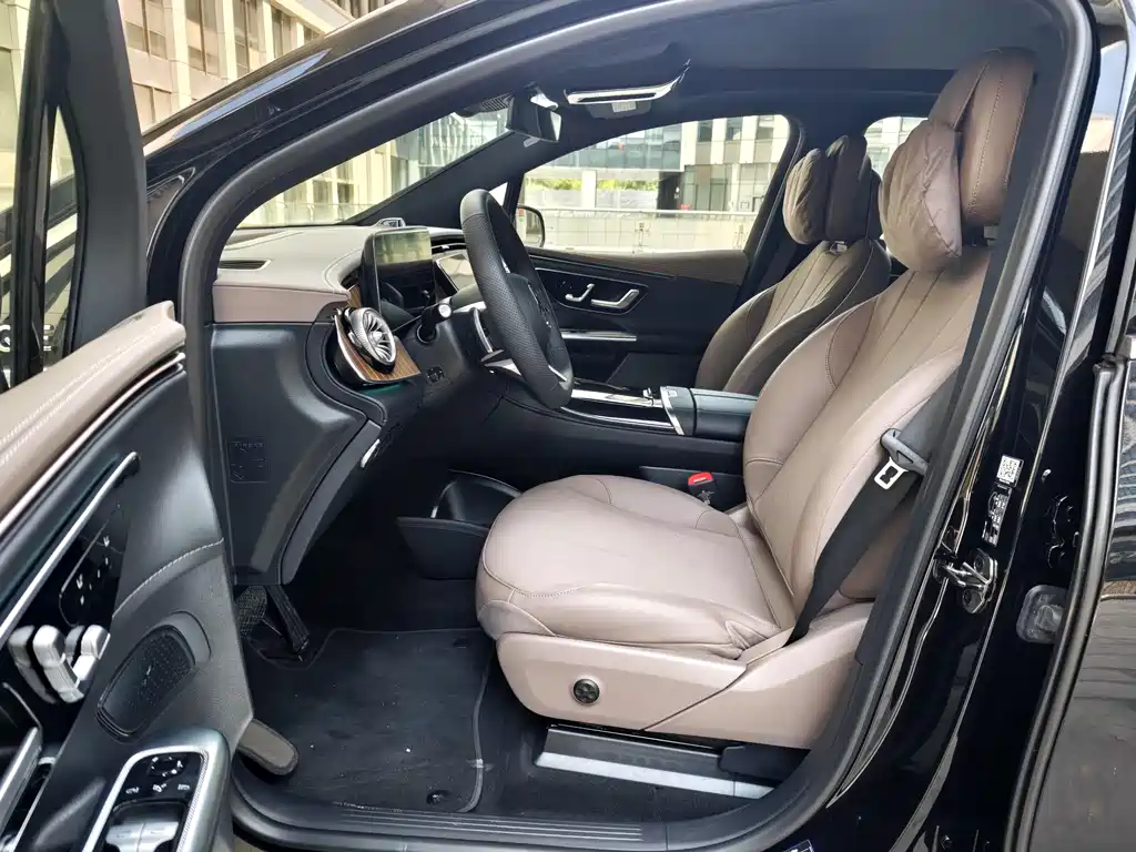 Mercedes-Benz EQE SUV 2025 — фото 15