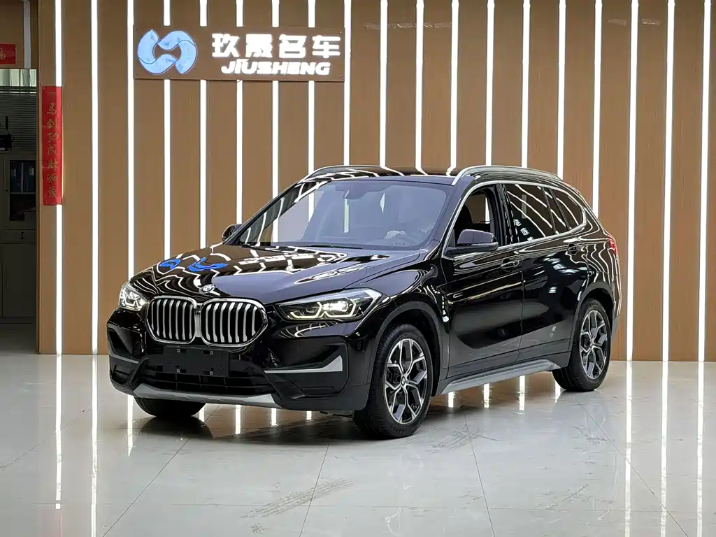 BMW X1 2020 — фото 1