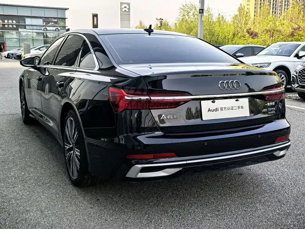 Audi A6L 2024 — фото 14