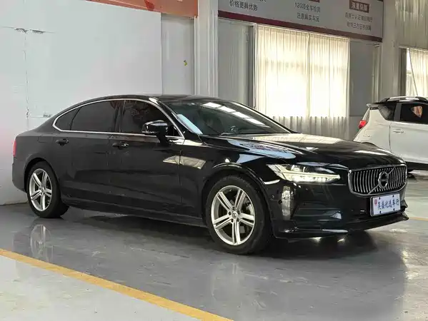 Volvo S90 2017