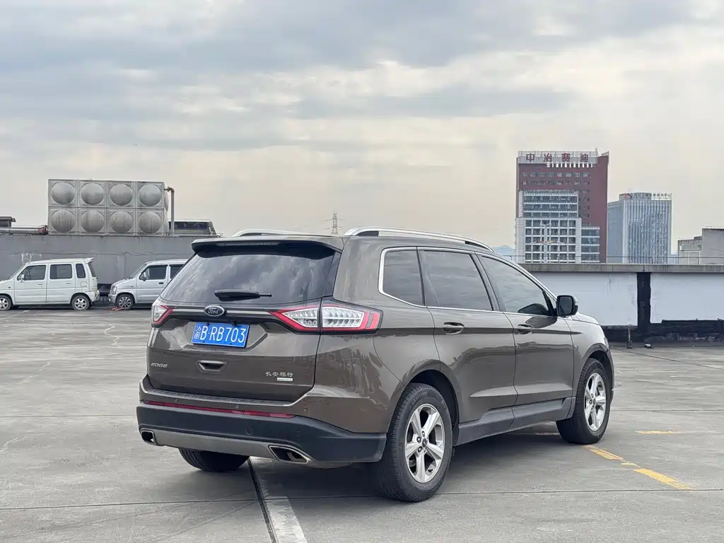 Ford Edge 2016 — фото 4