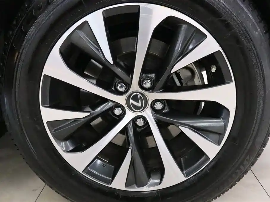 Lexus RX 2022 — фото 19