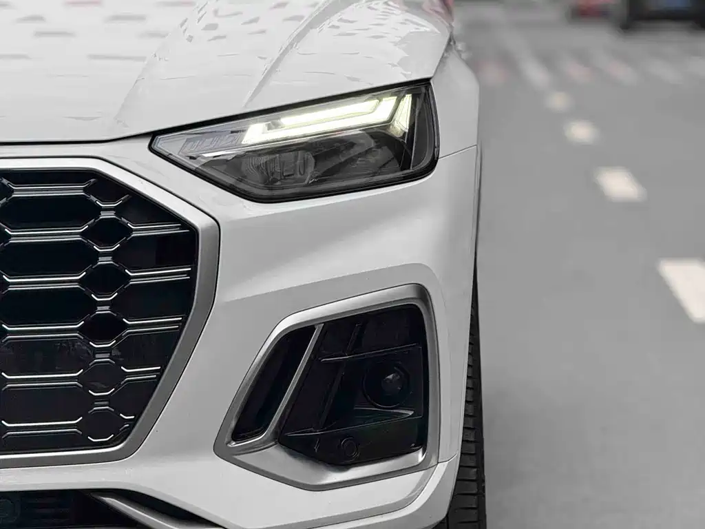 Audi Q5L 2023 — фото 4