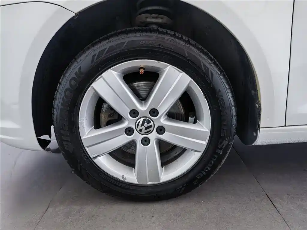 Volkswagen Touran 2015 — фото 17