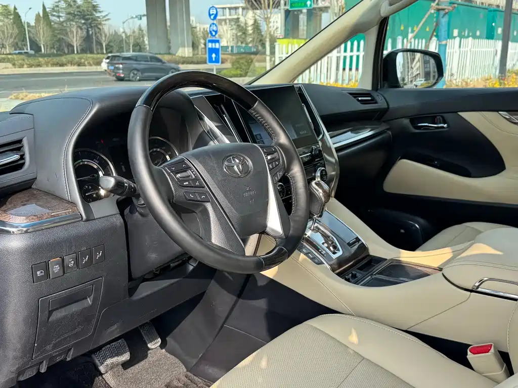 Toyota Alphard 2020 — фото 7
