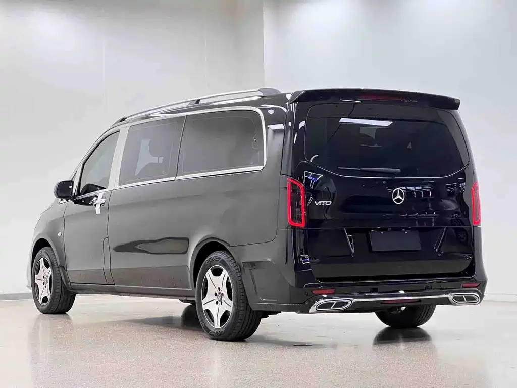 Mercedes-Benz Vito 2024 — фото 30
