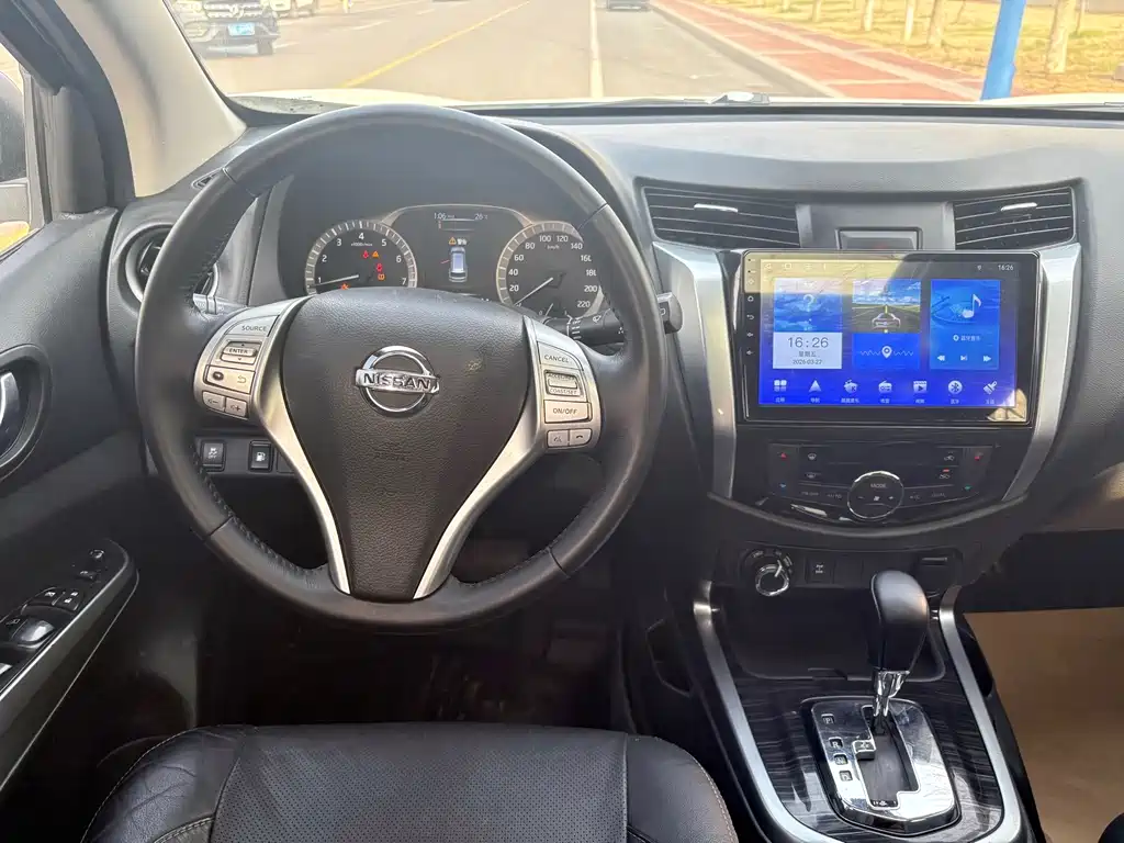 Nissan Terra 2018 — фото 9
