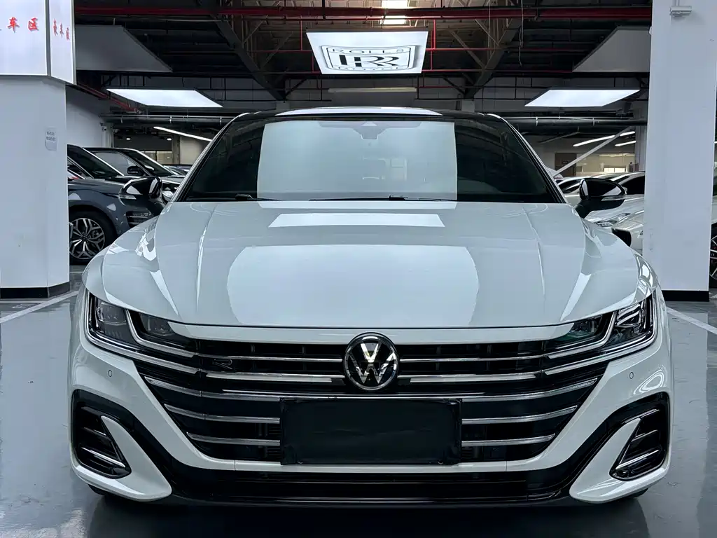 Volkswagen CC 2023 — фото 2