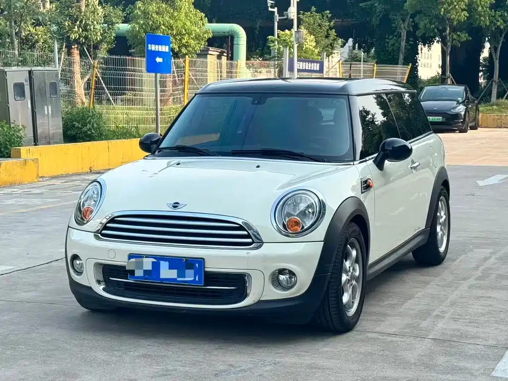 MINI Clubman 2013