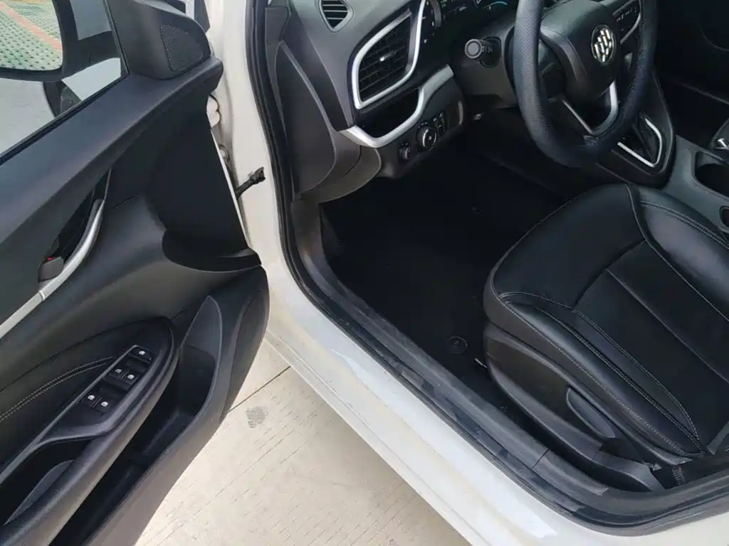 Buick Excelle 2016 — фото 16